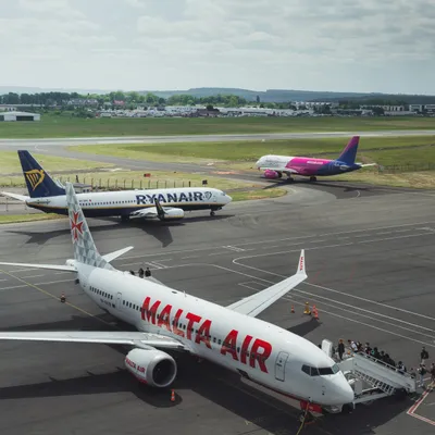 Grève des contrôleurs aériens : fortes perturbations à prévoir ce...
