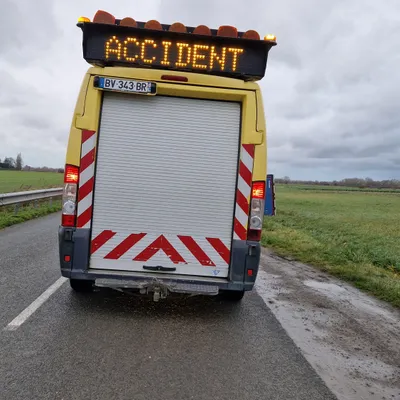 Saint-Inglevert : une voiture fait un tonneau sur l'A16