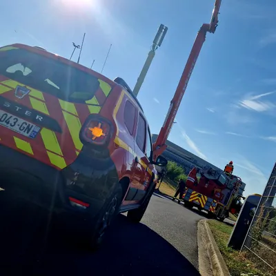 Opération de sauvetage à Calais : un homme bloqué à 25 mètres de...