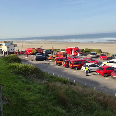 Plusieurs corps retrouvés au petit matin sur la plage de...