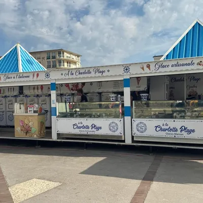Wimereux : le marchand de glaces "La Charlotte" a pris feu... 