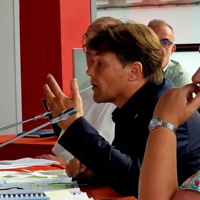 Coudekerque-Branche : le maire David Bailleul attaque un de ses...