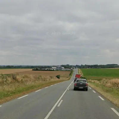 Une femme de 70 ans coincée dans sa voiture après un accident ce...