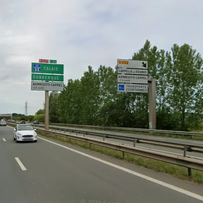 Quatre véhicules accidentés à Cappelle-la-Grande sur la RN225