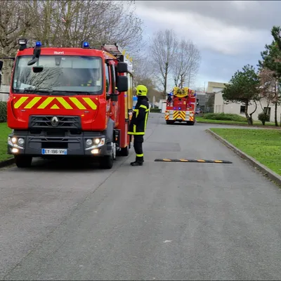 Saint-Inglevert : un homme menace avec sa masse les...
