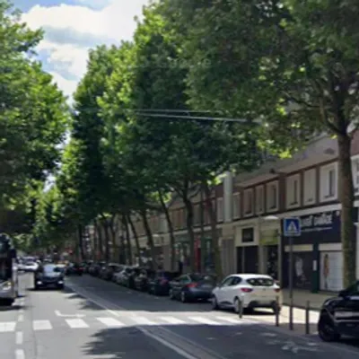 Une voiture et un scooter se percutent à Calais, deux blessées