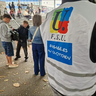 Boulogne-sur-Mer : les enseignants rejoignent les lycéens en grève