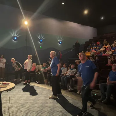 Papy et mamie se mettent aux jeux vidéo au Studio 43 de Dunkerque