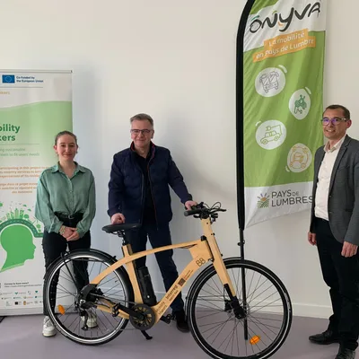 Pays de Lumbres : de nouveaux vélos électriques dont un en bois...