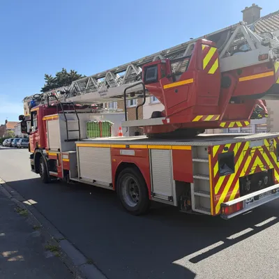 Saint-Inglevert : un feu de chambre en pleine journée