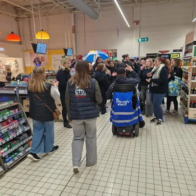 Grève chez Carrefour Coudekerque-Branche : le même travail, la même...