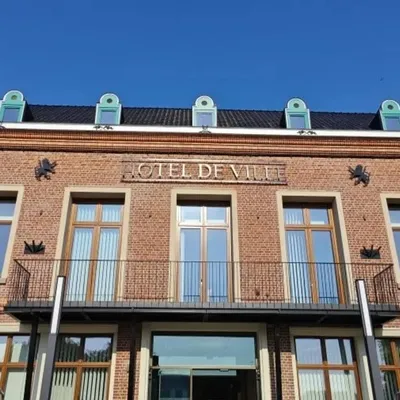 La mairie de Wormhout a retrouvé ses quatre murs et son toit