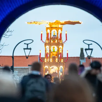 Gravelines : qui se cache sous la Tour de l'Avent du marché de Noël ?