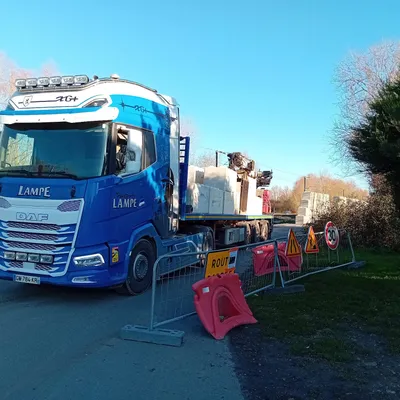 Loon-Plage : le mur de béton, "Mur de la honte", partiellement...