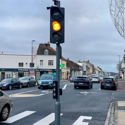 Calais : des nouveaux feux tricolores avenue Salengro en test