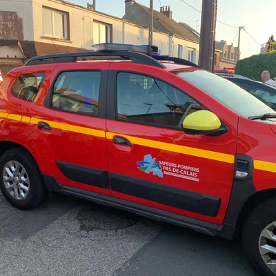 Saint-Omer-Capelle : une voiture prend la fuite après avoir percuté...