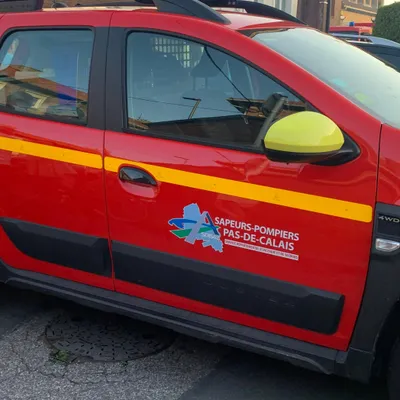 La Capelle-lès-Boulogne : une voiture fait un tonneau, deux blessés