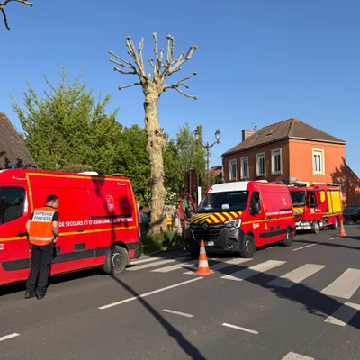 Saint-Martin-lez-Tatinghem : un camion termine sa course dans un...