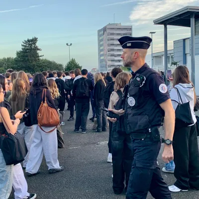 Calais : un lycéen de 15 ans brûlé après l'explosion d'une bombe...