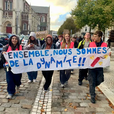 Mobilisation lycéenne bien organisée à Calais... mais peu suivie :...
