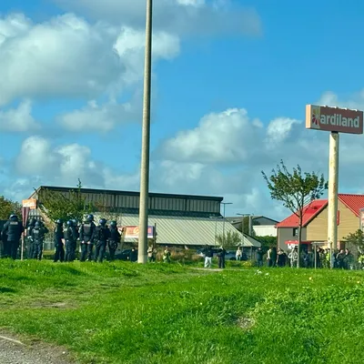 Deux blessés à Calais : la police face aux lycéens et gilets jaunes 