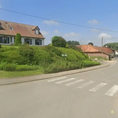 Deux accidents coup sur coup, avec deux voitures, un camion, un bus...