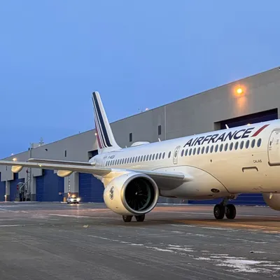  Le nouvel Airbus A220 d’Air France baptisé "Calais"