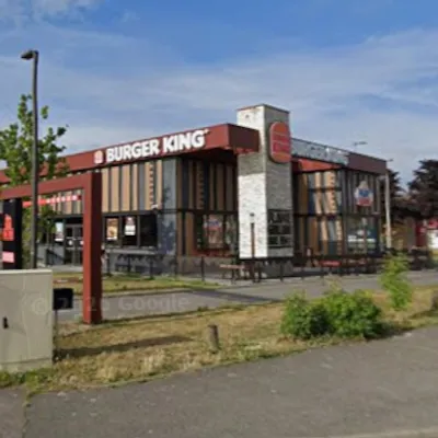 Calais : poignardé dans le dos devant Burger King après  un vol qui...