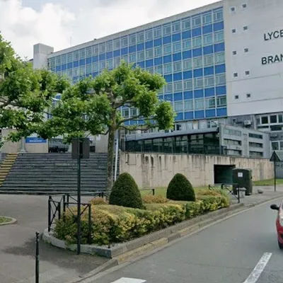 Boulogne-sur-Mer : une adolescente projetée au sol après avoir été...