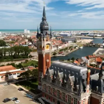 Municipales à Calais : Marc Defleuriant et Natacha Bouchard...