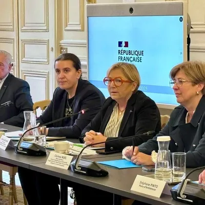 Calais : l'Élysée promet de relancer le dossier du commissariat et...