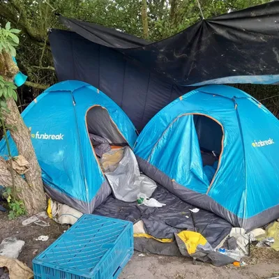 Calais : de nouvelles opérations d'évacuation menées sur deux sites...