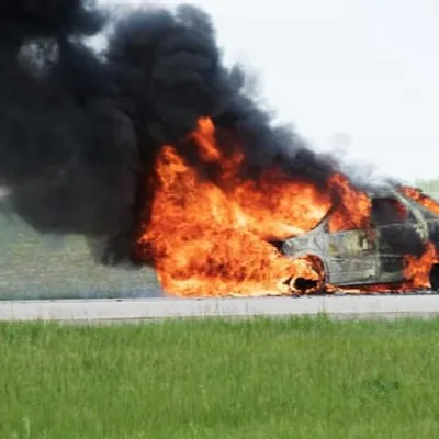 A16 : une Audi prend feu entre Boulogne-sur-Mer et Calais 