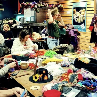 Carnaval 2026, Dunkerque : "pimp ton cletche" avec le bar à couture...