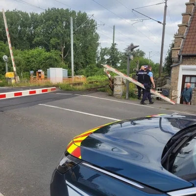 Le passage à niveau de Bierne a été forcé ce vendredi matin