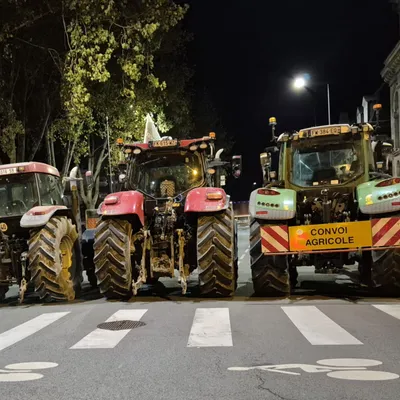 Dunkerque : des tracteurs et des agriculteurs dans toute la Région...