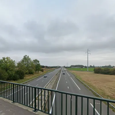 Herzeele : le pont de l'autoroute restera fermé plus longtemps que...