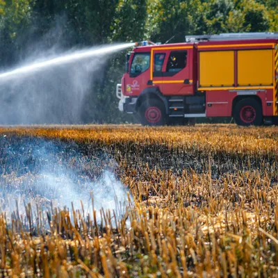 Incendie de cuisine à Saint-Omer, incendie de champ à...