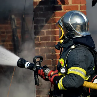 Calais : les parties communes d'un immeuble incendiées, trois...