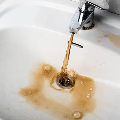 À Hoerdt, de l’eau brune sort des robinets 