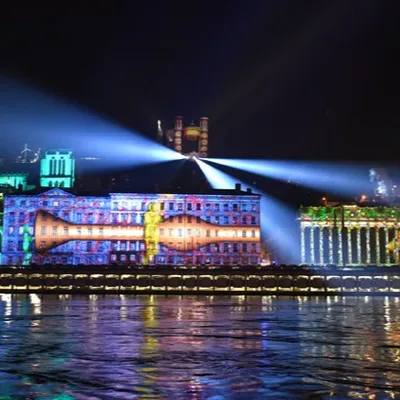 Avignon : un aller-retour en train d’époque pour admirer la Fête...