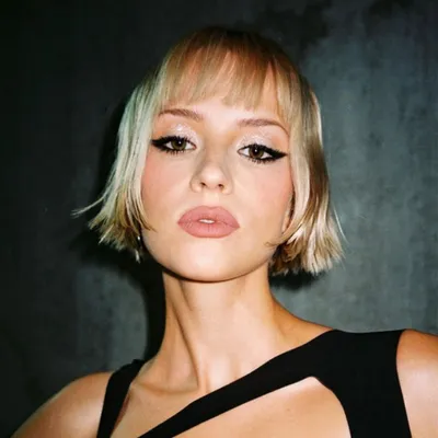 Angèle dévoile son nouveau titre avec Justice