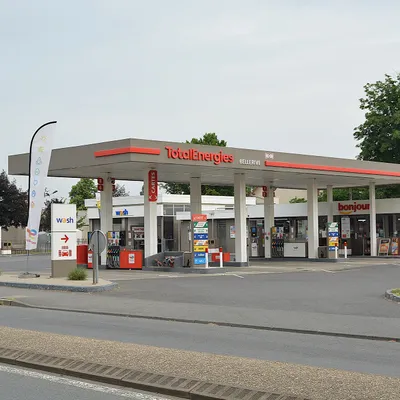 Total prolonge le plafonnement de ses prix à la pompe