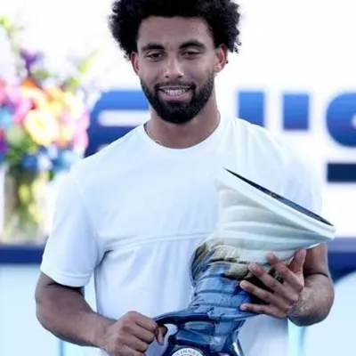 Arthur Fils entre dans l'histoire du tennis français