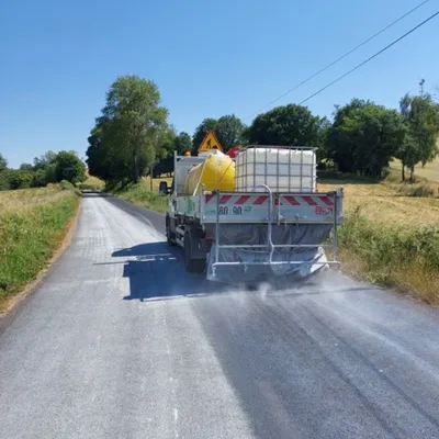 Canicule : le Lot teste le lait de chaux sur routes