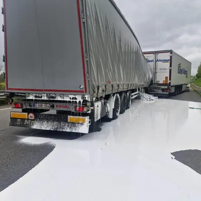 Spectaculaire accident de poids-lourds sur l'A20