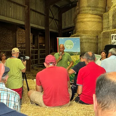 Sécheresse : en Aveyron, Arnaud Rousseau appelle à accélérer les...