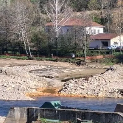 Figeac : la coloration du ruisseau de Roussilhe expliquée
