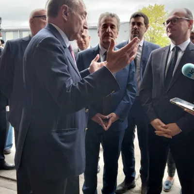  Le ministre délégué chargé de l’Industrie était dans le Cantal  ce...