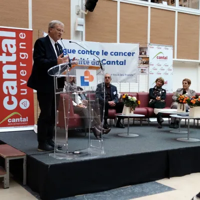  Cantal  : "trop peu de femmes font  leurs mammographies"   